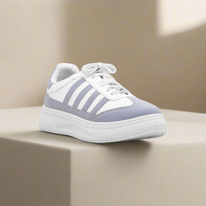 Women Ferozy Casual Sneaker AT7308