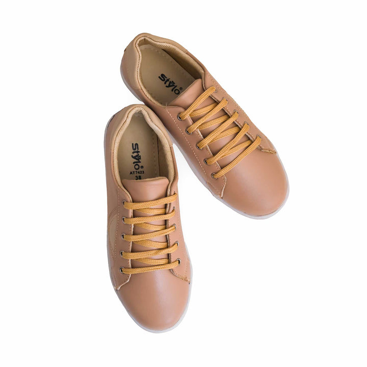 Beige Casual Sneaker AT7423