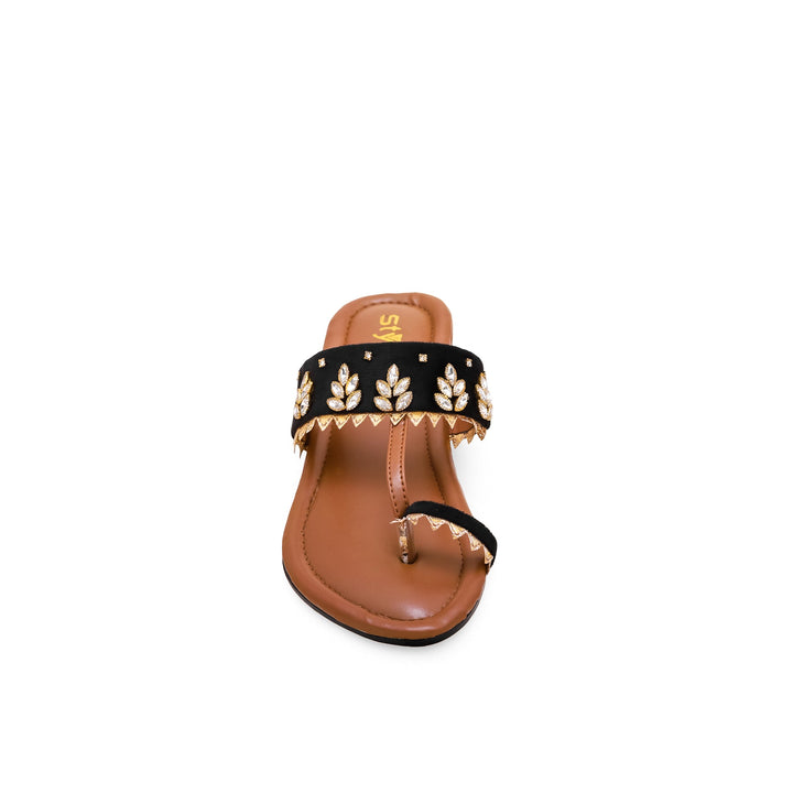 Black Casual Chappal CL1519