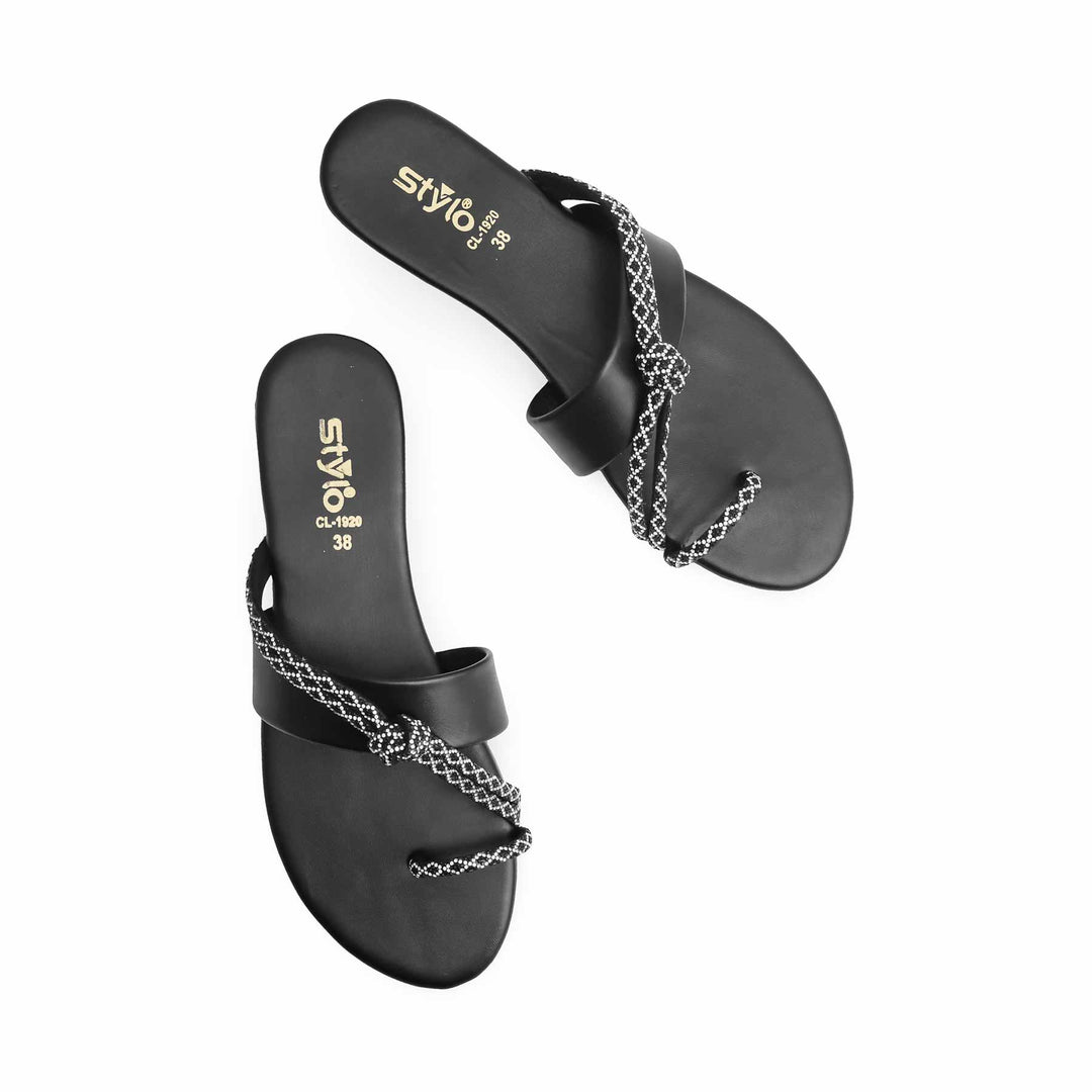 Black Casual Chappal CL1920