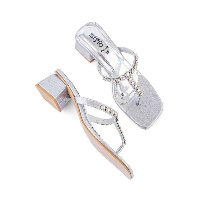 Silver Fancy Chappal FN0733