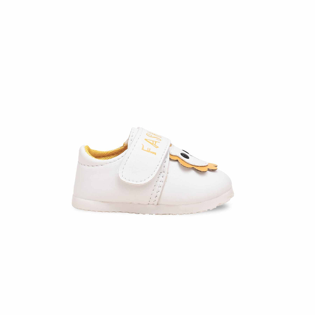 Babies White Casual Booties KD9785