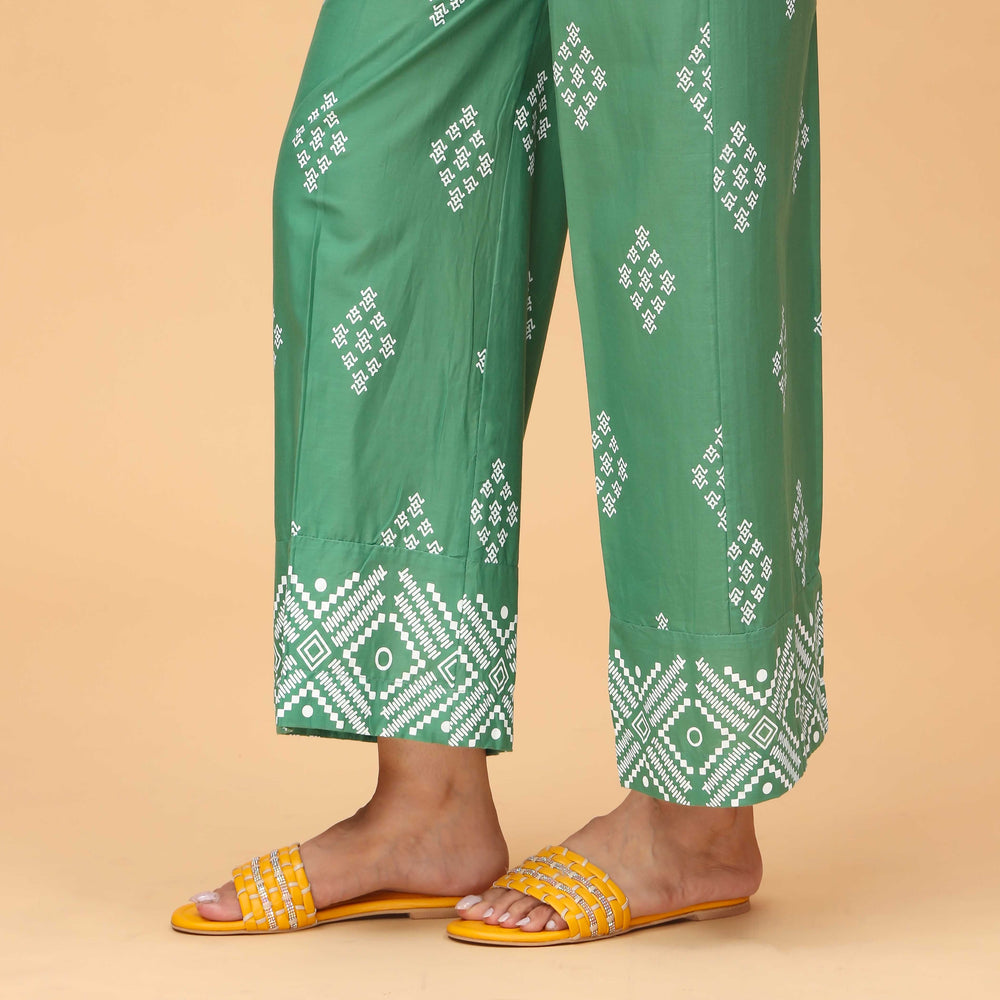 Green Straight Fit Embellished Cambric Trouser PS4510