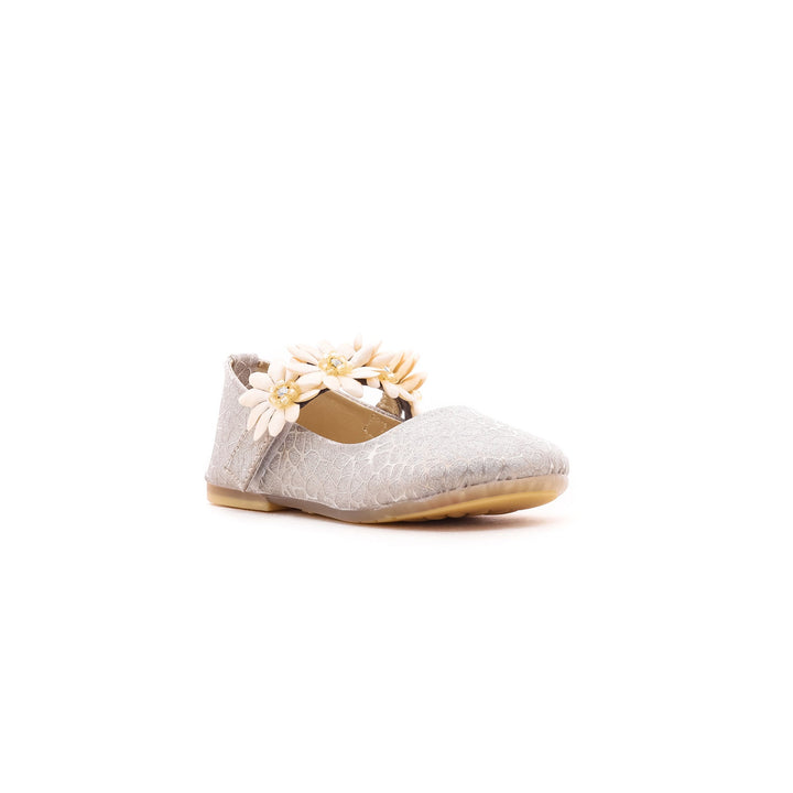 Girls Golden Fancy Pumps KD3835